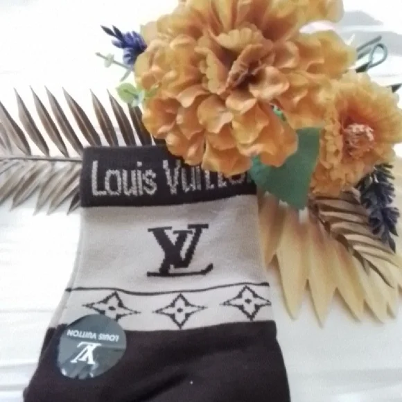 Louis Vuitton Women's Socks in Black and Cream - Picture 3 of 6